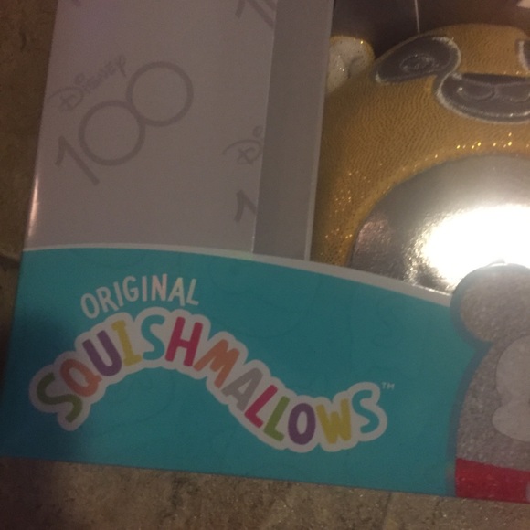 Disney exclusive 100 squishmallows set - Picture 3 of 5